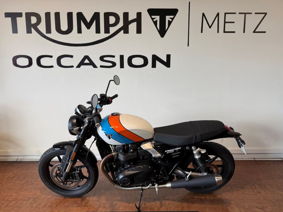 TRIUMPH SPEED TWIN 900 4