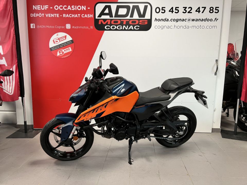 KTM 125 DUKE ABS 4