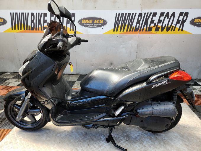 YAMAHA XMAX 125 4