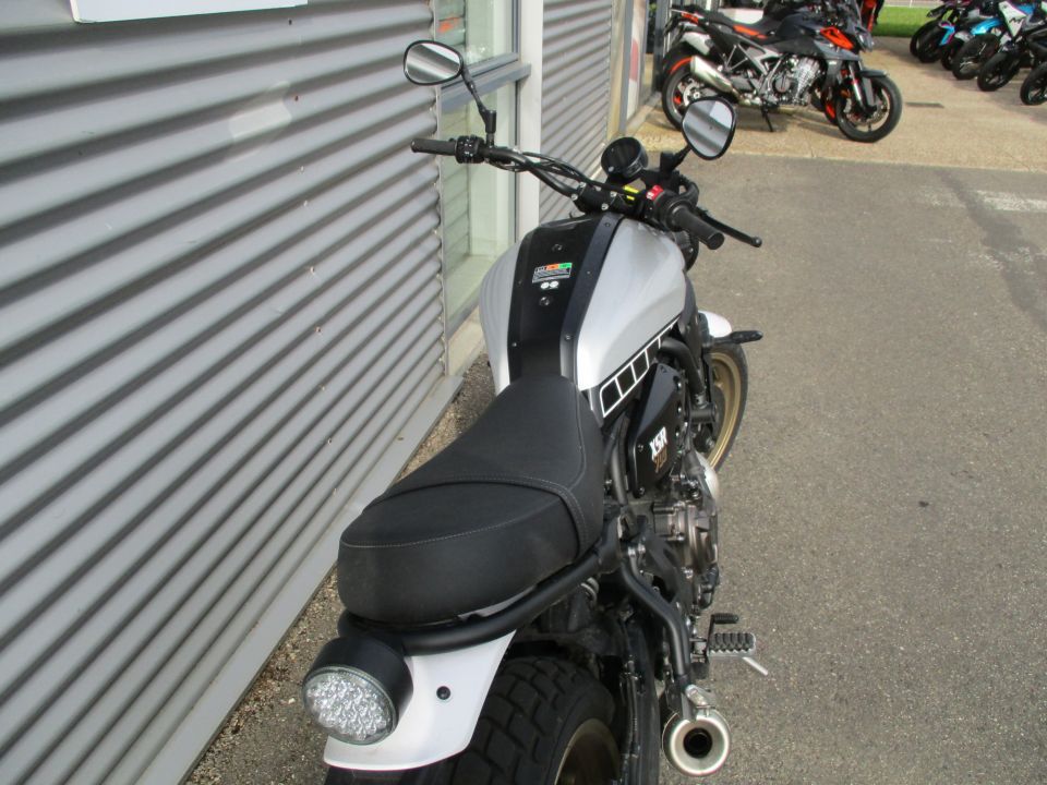 YAMAHA XSR 700 LEGACY 4