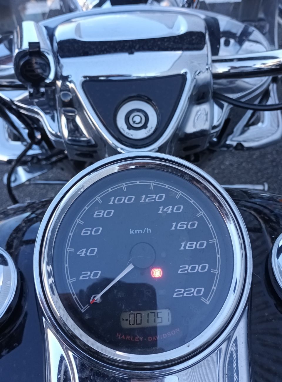 HARLEY-DAVIDSON TRIKE FREEWHEELER 1868 4