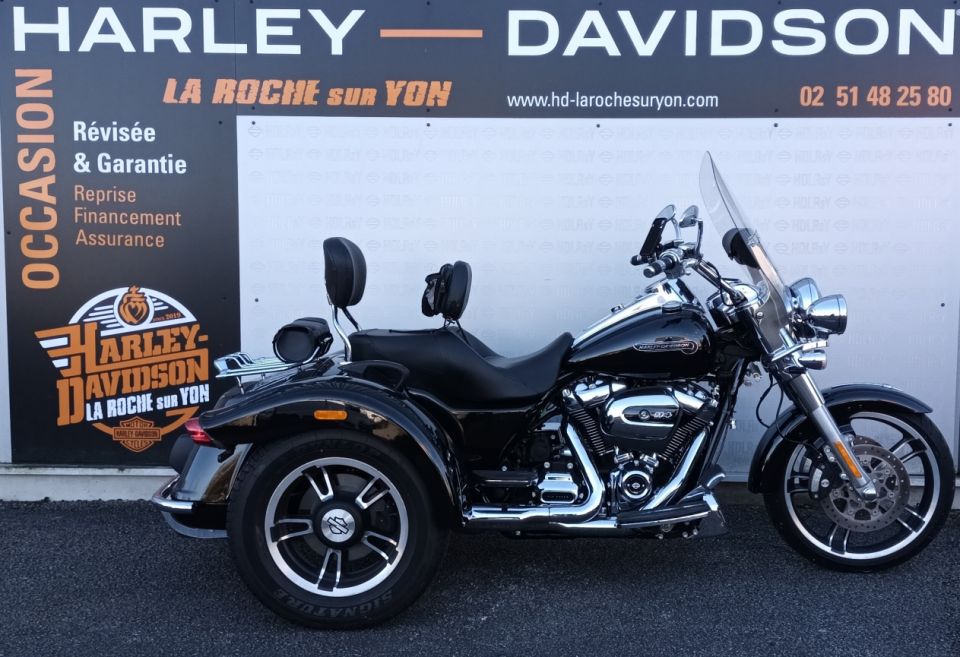 HARLEY-DAVIDSON TRIKE FREEWHEELER 1868 4