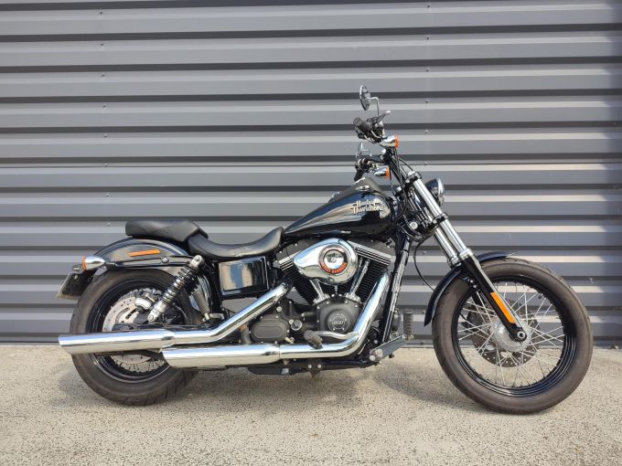 HARLEY-DAVIDSON DYNA STREET BOB 1690 4