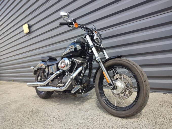 HARLEY-DAVIDSON DYNA STREET BOB 1690 4