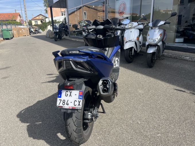 KYMCO AK 550 4