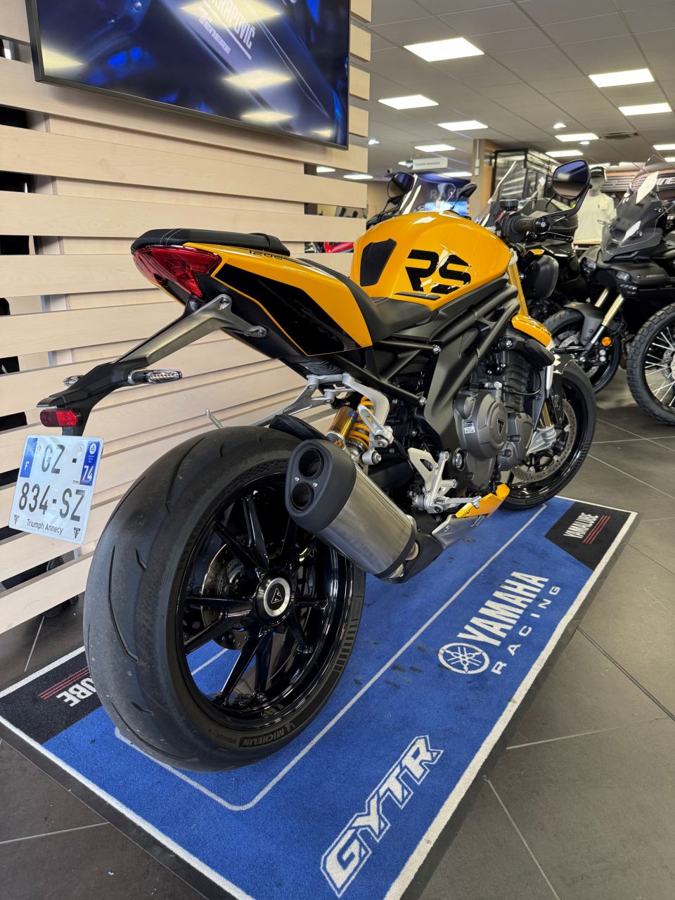 TRIUMPH SPEED TRIPLE 1200 RS 4