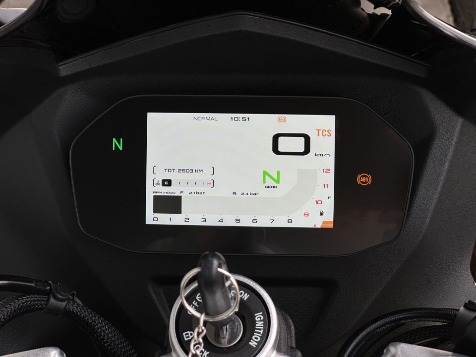 QJ MOTOR SRK 800 RR 4