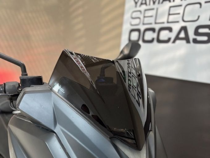 YAMAHA X-MAX 400 IRON 4
