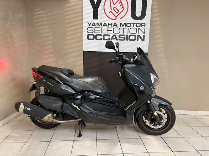 YAMAHA X-MAX 400 IRON 4