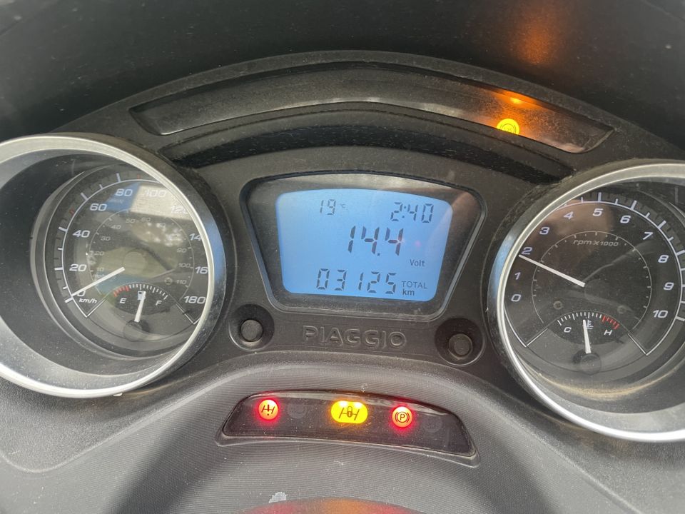 PIAGGIO MP3 300 Hpe ABS/ASR 4