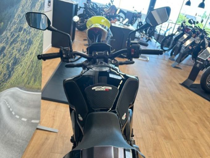 HONDA CB 1000 R ABS 4