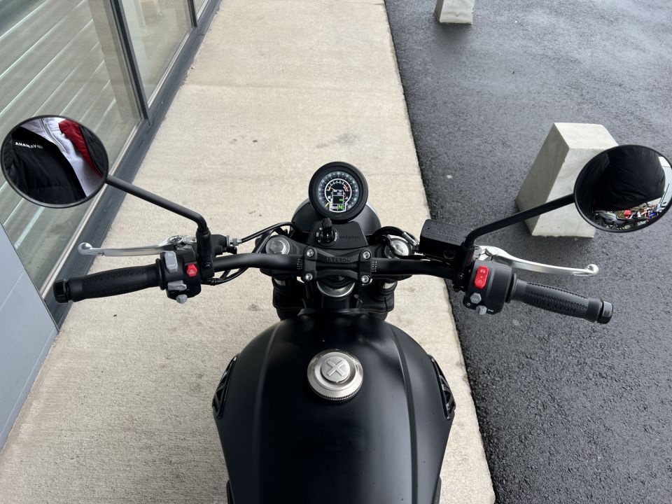 BRIXTON MOTORCYCLES CROMWELL 1200 4