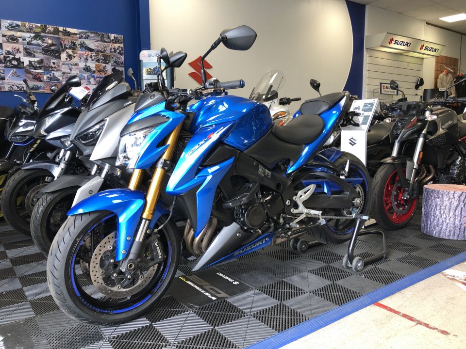 SUZUKI GSX-S 1000 ABS 4