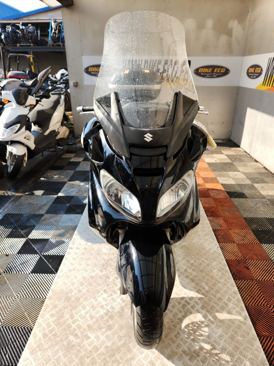 SUZUKI BURGMAN 650 4