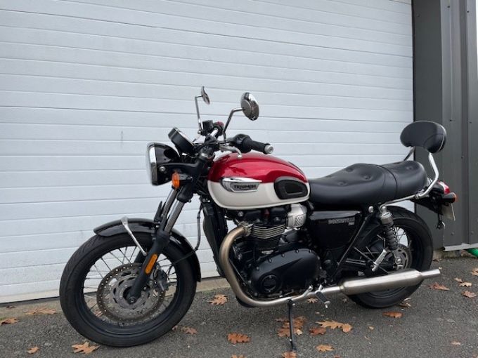 TRIUMPH BONNEVILLE T100 900 4