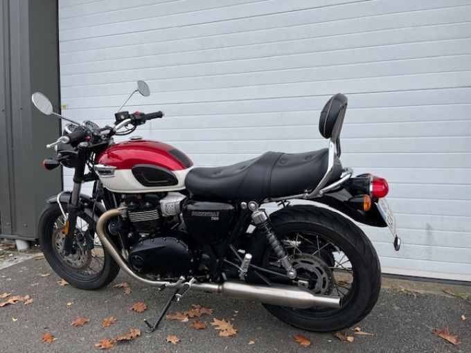 TRIUMPH BONNEVILLE T100 900 4