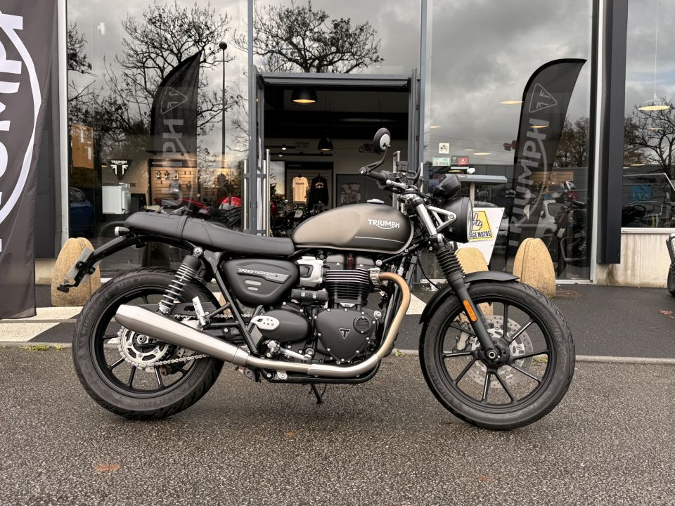 TRIUMPH SPEED TWIN 900 4