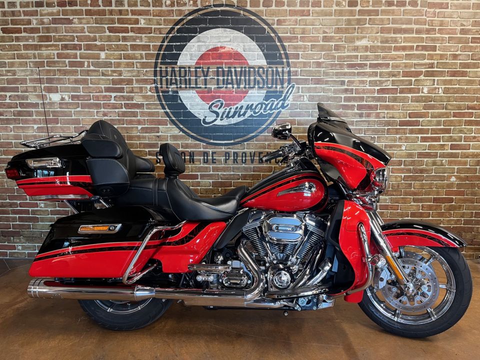 HARLEY-DAVIDSON TOURING ELECTRA GLIDE 1800 ULTRA LIMITED CVO 4