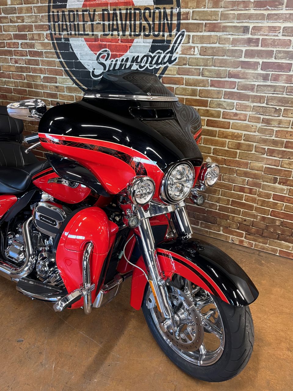 HARLEY-DAVIDSON TOURING ELECTRA GLIDE 1800 ULTRA LIMITED CVO 4