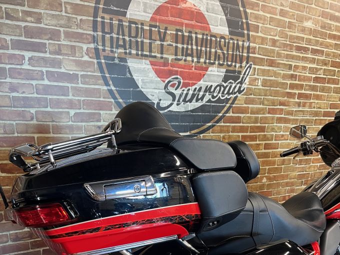 HARLEY-DAVIDSON TOURING ELECTRA GLIDE 1800 ULTRA LIMITED CVO 4