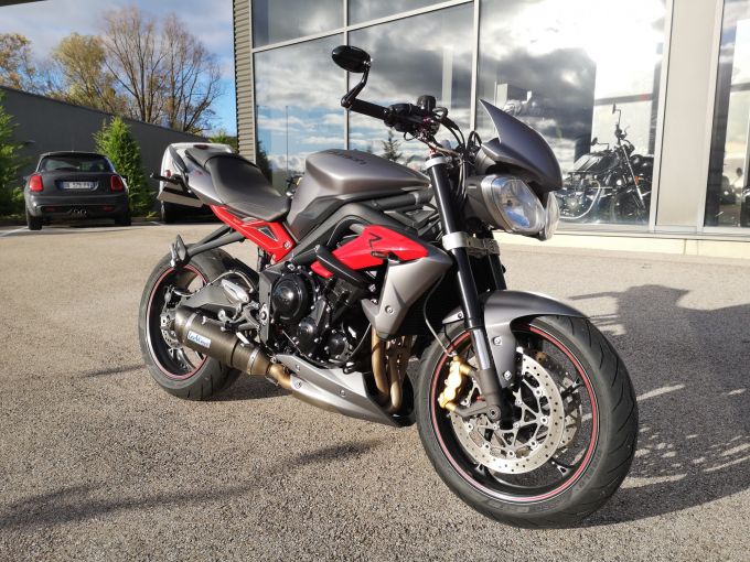 TRIUMPH STREET TRIPLE 675 R 4