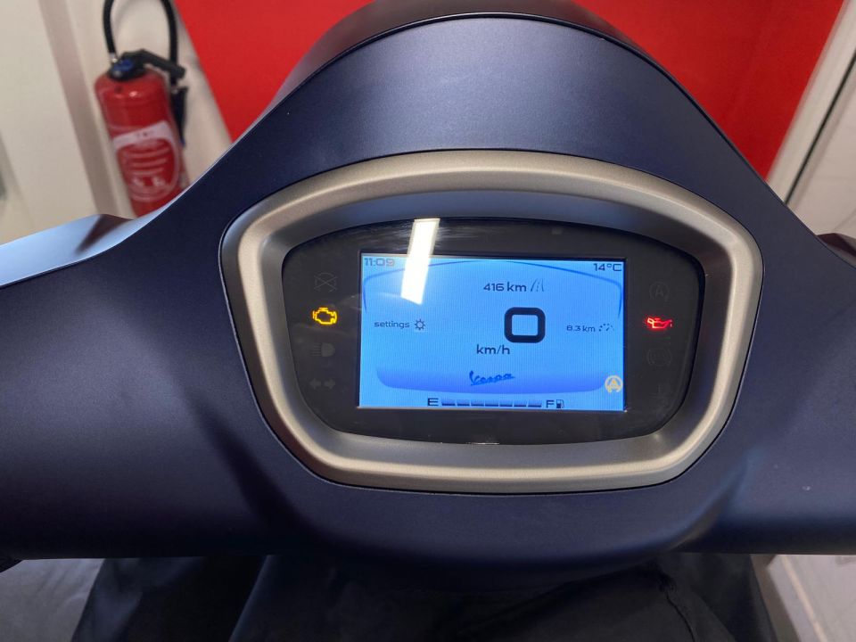 VESPA GTS 125IE SUPER 4