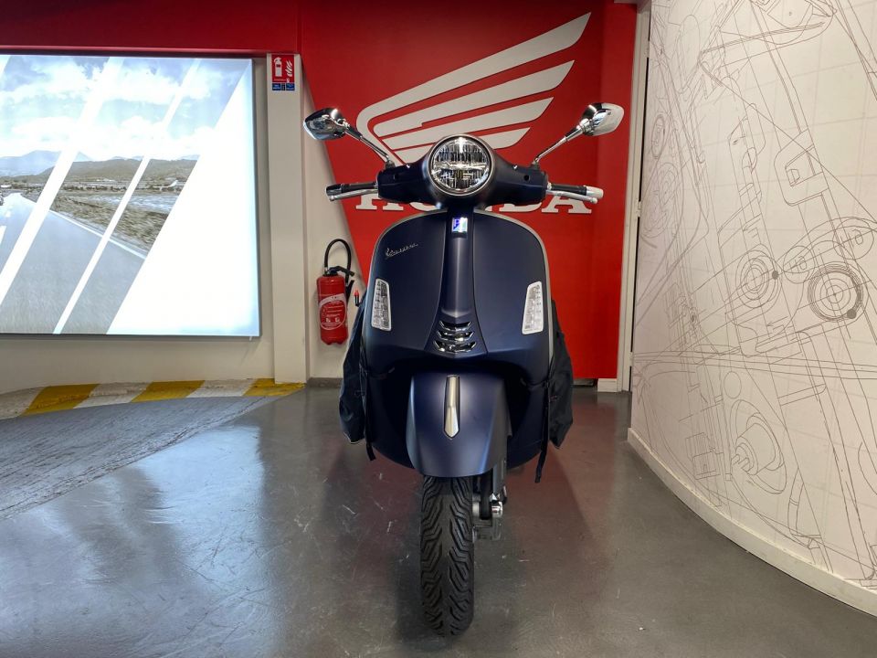 VESPA GTS 125IE SUPER 4