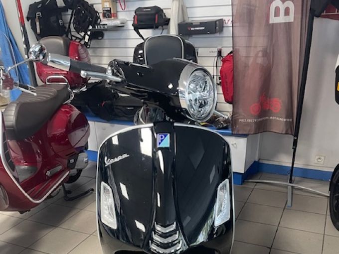 VESPA GTS 125IE SUPER 4