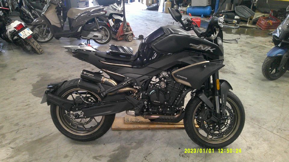 CF MOTO 800 NK 4