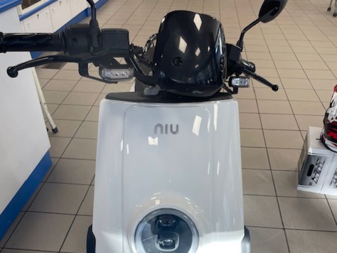 NIU M1 PRO 4