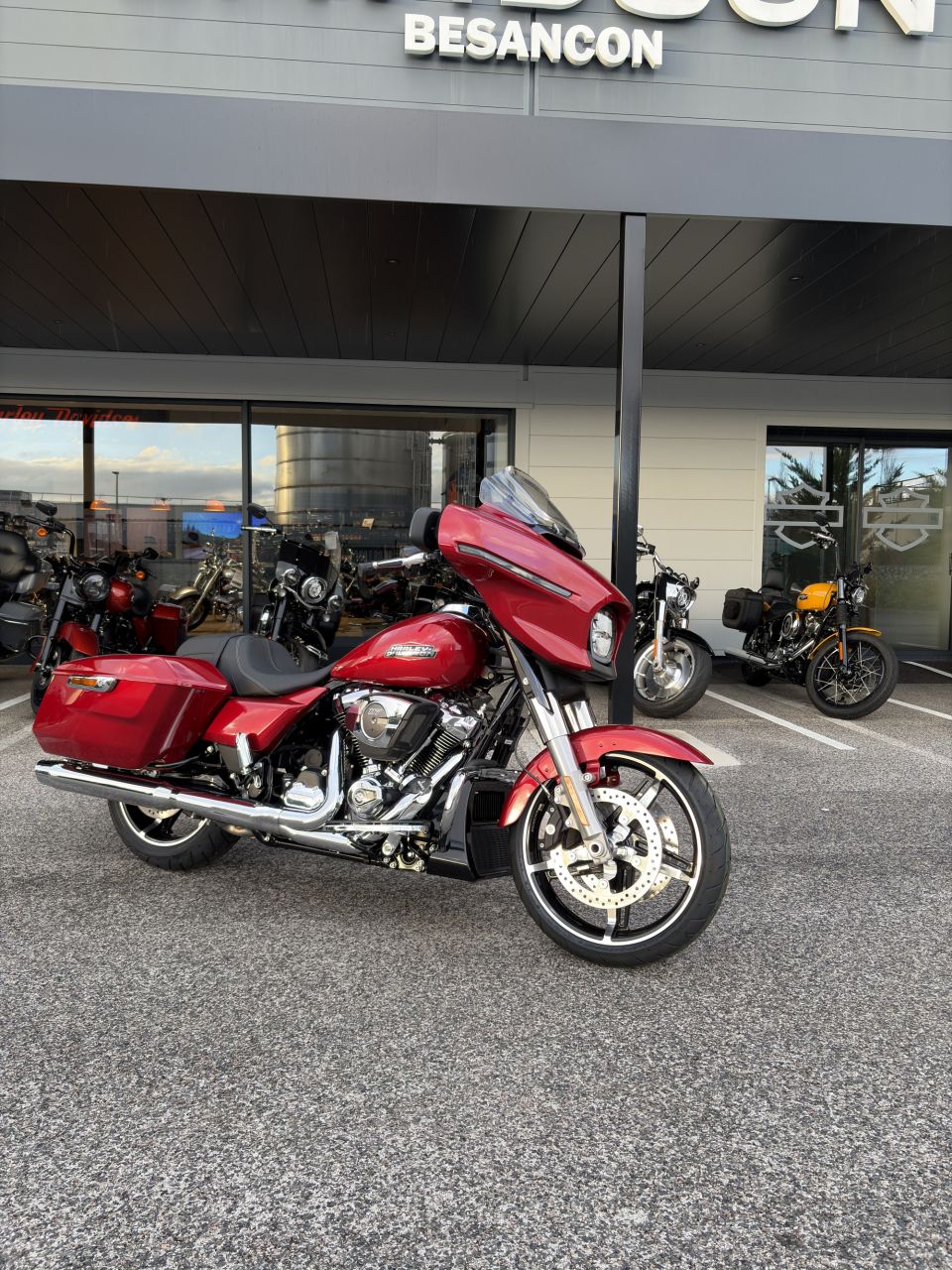 HARLEY-DAVIDSON TOURING STREET GLIDE 1923 4