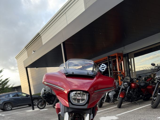 HARLEY-DAVIDSON TOURING STREET GLIDE 1923 4