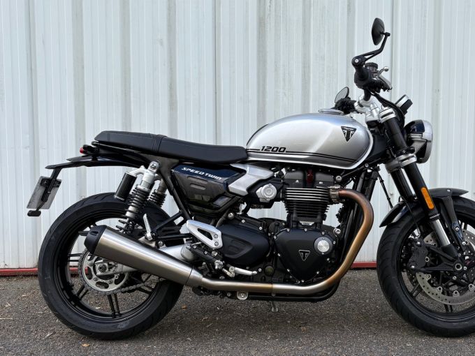 TRIUMPH SPEED TWIN 1200 4