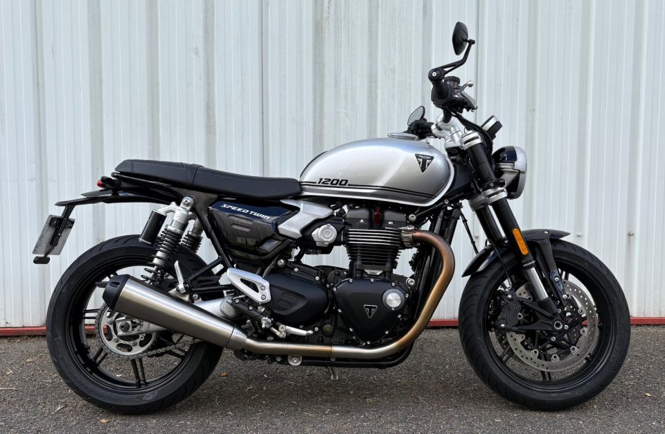 TRIUMPH SPEED TWIN 1200 4