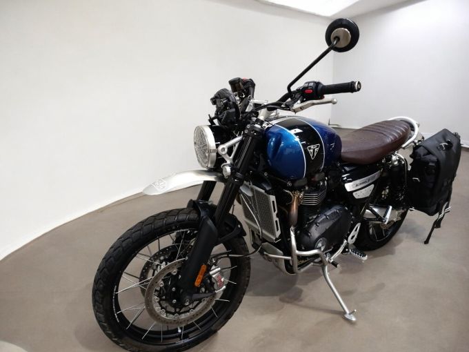 TRIUMPH SCRAMBLER 1200 XC 4