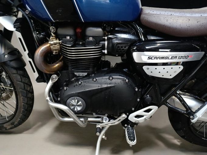 TRIUMPH SCRAMBLER 1200 XC 4