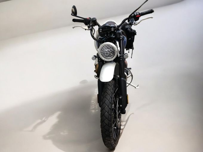 TRIUMPH SCRAMBLER 1200 XC 4