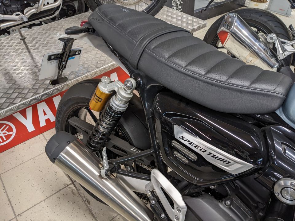 TRIUMPH SPEED TWIN 1200 4