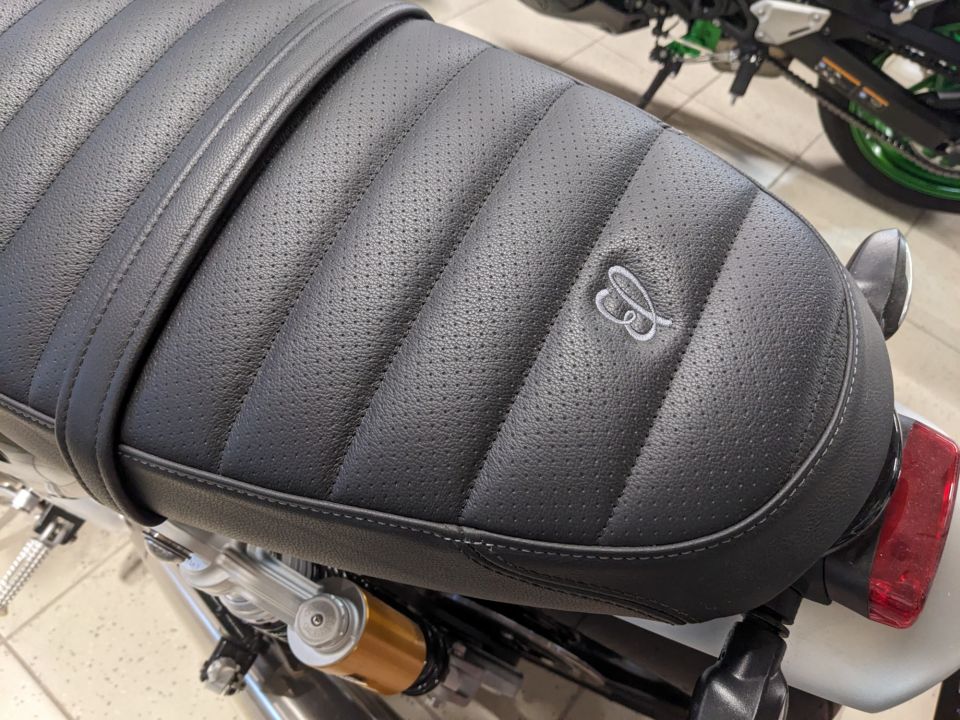 TRIUMPH SPEED TWIN 1200 4