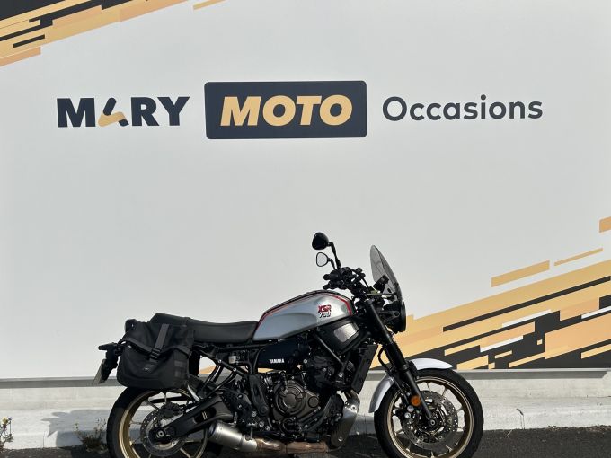 YAMAHA XSR 700 ABS 4