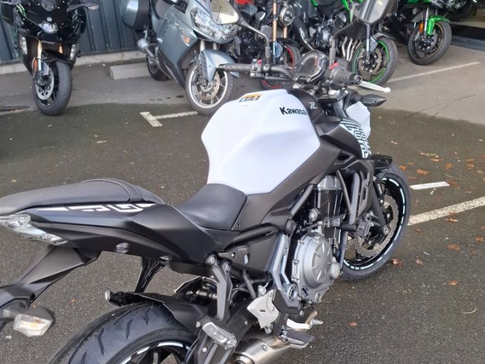 KAWASAKI Z 650 (47.5CV) 4