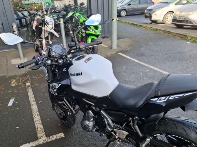 KAWASAKI Z 650 (47.5CV) 4