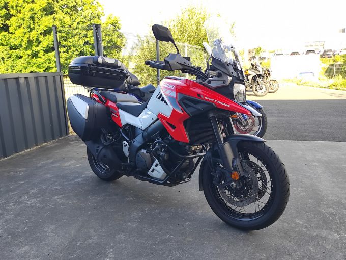 SUZUKI DL V-STROM 1050XT 4