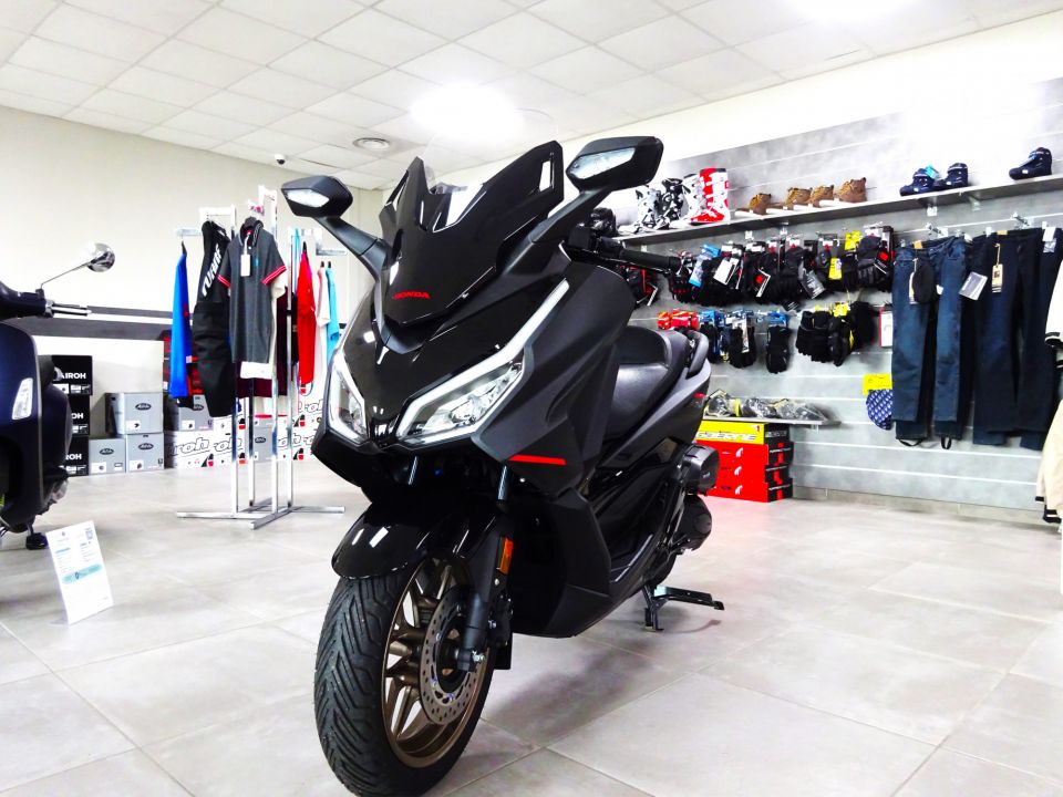 HONDA NSS FORZA 125 4