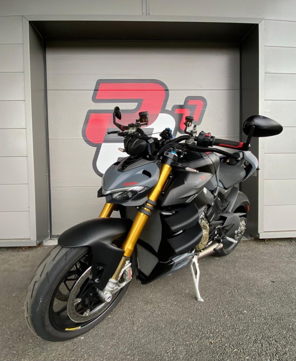 DUCATI STREETFIGHTER V4S GREY NERO 4