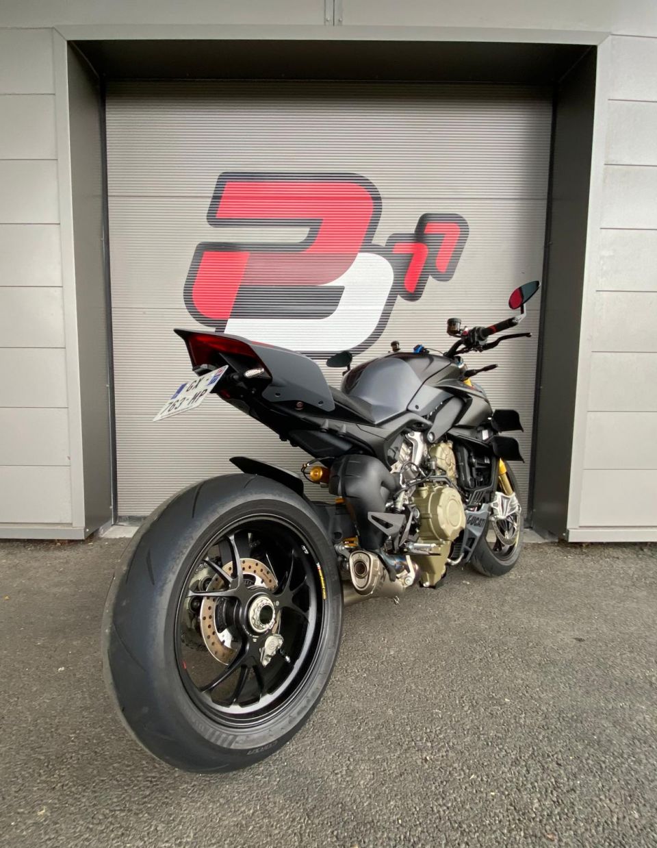 DUCATI STREETFIGHTER V4S GREY NERO 4