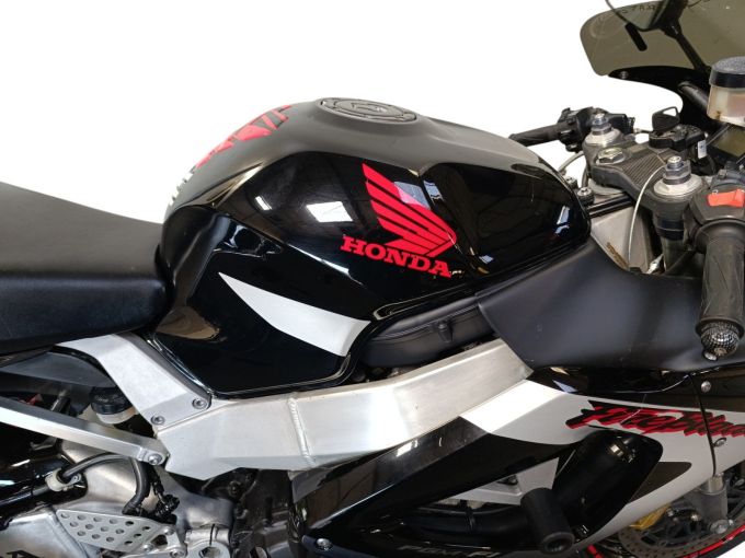 HONDA CBR 900 RR 4