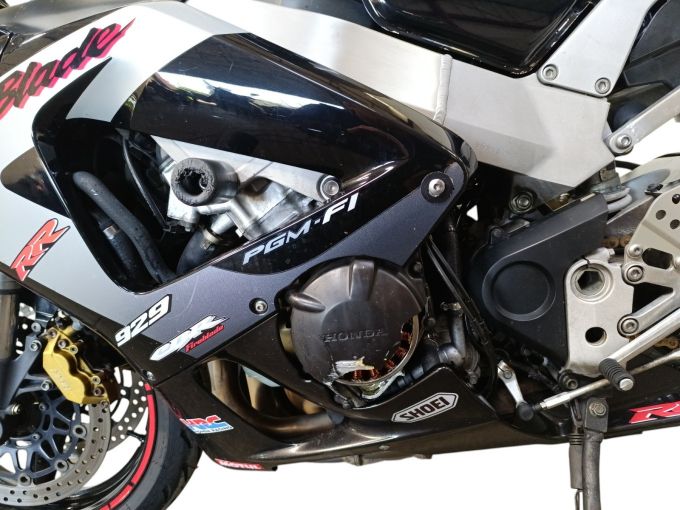 HONDA CBR 900 RR 4