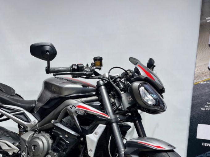 TRIUMPH STREET TRIPLE 765 RS 4