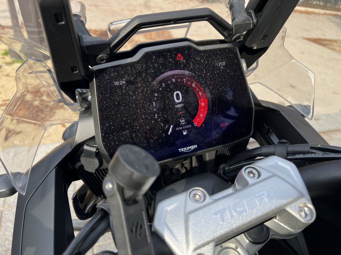 TRIUMPH TIGER 1200 RALLY PRO 4